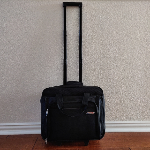 Carry on laptop luggage